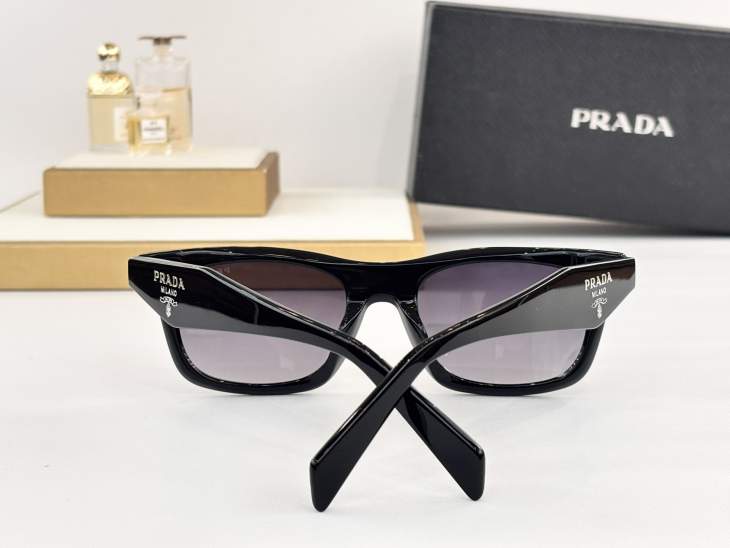 Picture of Prada Sunglasses _SKUfw75975797fw